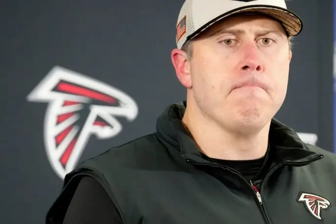 ¡Se adelanta el Black Monday! Los Atlanta Falcons despidieron a Arthur Smith