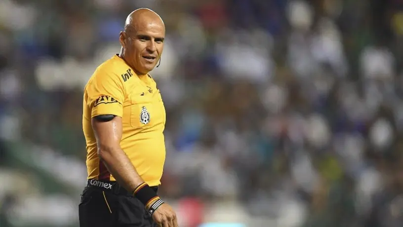 'Paco' Chacón anuncia que regresará a ser árbitro