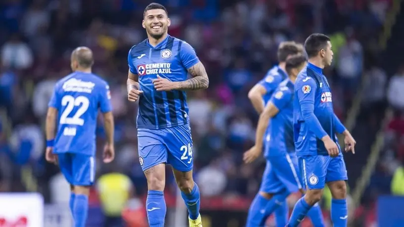 'Directivos de Cruz Azul le pidieron llorando a Juan Escobar que no se fuera': representante