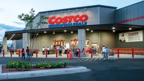 ¿Cuáles son los horarios de cierre el 31 de diciembre y 1 de enero en Costco?