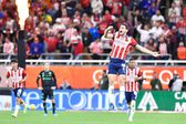 ¡Cual capitán! Así felicitó 'Pollo' Briseño a los canteranos que debutaron con Chivas