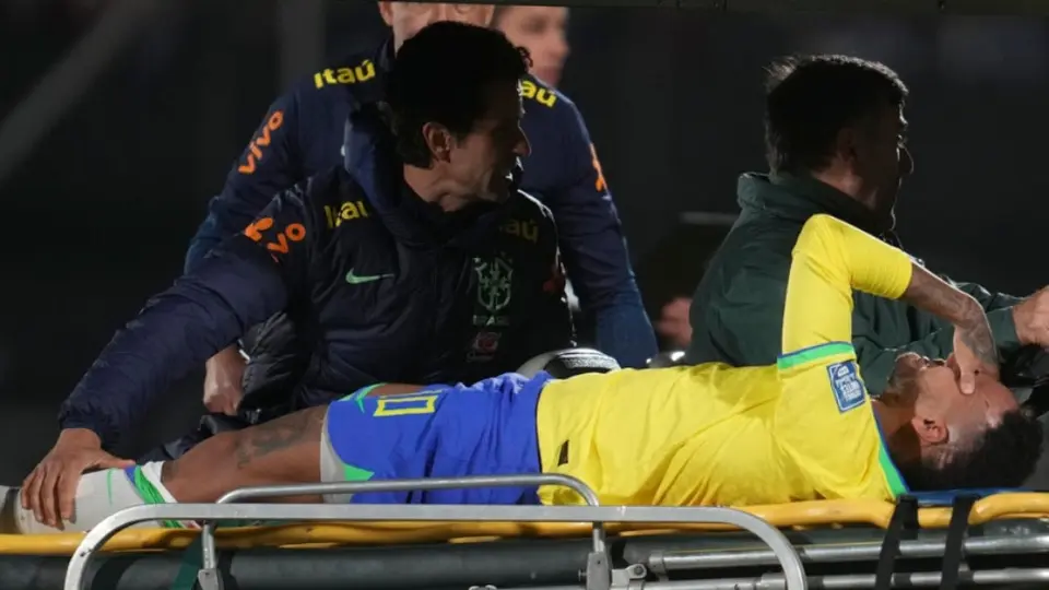 El desgarrador llanto de Neymar en los ejercicios de rehabilitación de su rodilla