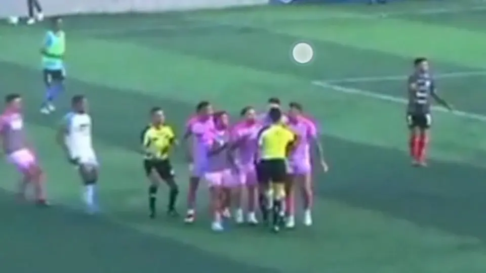 Señalan a árbitro por agredir a jugador en la Liga de Guatemala: 'Es imperdonable'