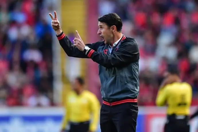 Beñat San José aceptó que las expulsiones condicionaron a Atlas