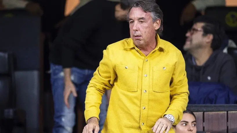 Emilio Azcárraga visitó el Estadio Azteca junto a su perrito para revisar condiciones previo a J2