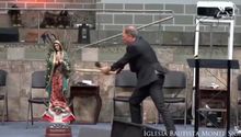 Pastor destruye imagen de la Virgen de Guadalupe y divide opiniones