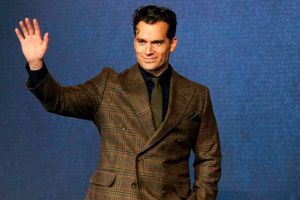 Henry Cavill levantó suspiros en redes sociales y se reafirmó como el hombre más guapo del mundo