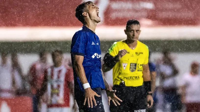 ¡Con el pie derecho! Juan Dinenno se estrena como goleador de Cruzeiro en su debut