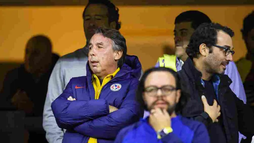 Emilio Azcárraga celebró título de América con aficionados y jugadores