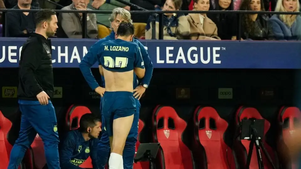 DT de PSV reconoce preocupación por lesión de Lozano: 'Lo perderemos por un tiempo'