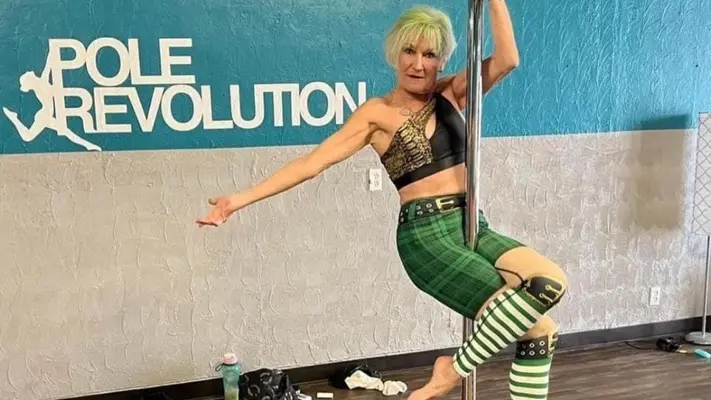 ¡Bailarina de pole dance a los 75 años! Conoce la historia