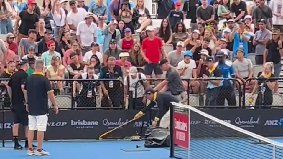 ¡Qué miedo! Una serpiente interrumpe partido de ATP 250