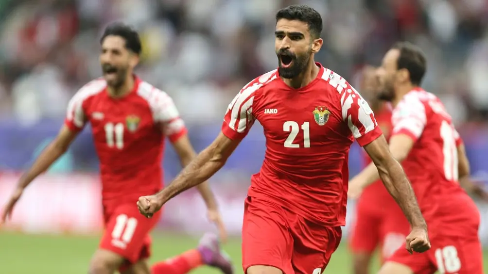 Nizar Alrashdan celebra tras anotar el tercer gol de Jordania | AP