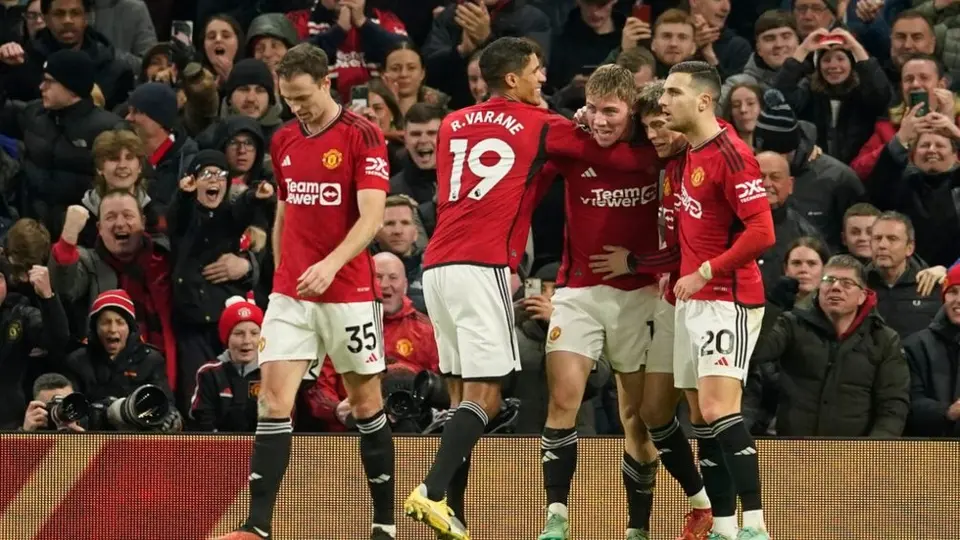 Boxing Day: Garnacho lidera la remontada y victoria de Manchester United sobre Aston Villa