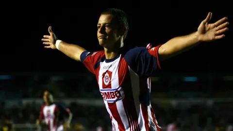 Agente de 'Chicharito' Hernández sobre posible pase a Chivas: 'El tema va bien'