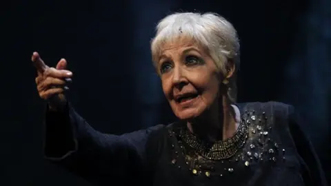 Fallece la actriz española Concha Velasco conocida como 'Chica Yeye' a los 84 años de edad