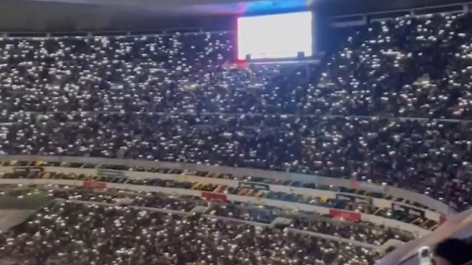 Estadio Azteca se iluminó con show de luces durante el medio tiempo de la Final