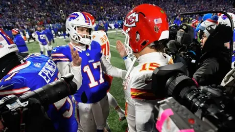 ¡Le gusta enfrentar a los mejores! Patrick Mahomes elogió a Josh Allen tras victoria de Chiefs