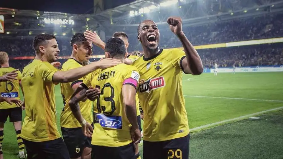 AEK Atenas vence al Giannina con asistencia de Orbelin Pineda
