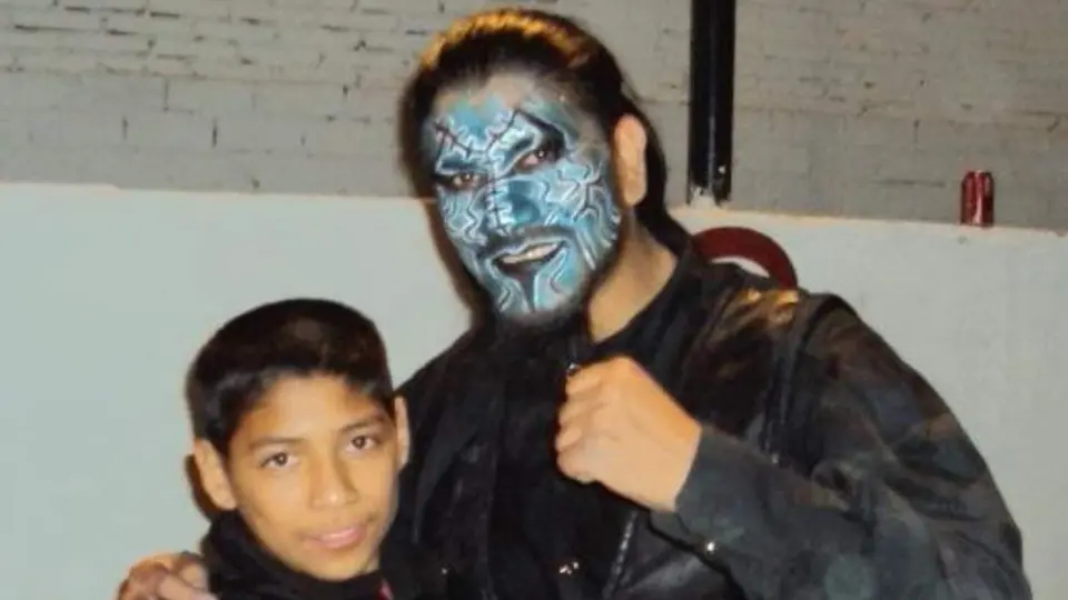 Dark Ozz bromea en redes sociales sobre una foto del Hijo del Vikingo: 'Me dio ternura'