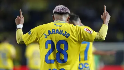 Munir ve a Julián Araujo regresando a Barcelona: "Es pura energía, puede ganarse un sitio"