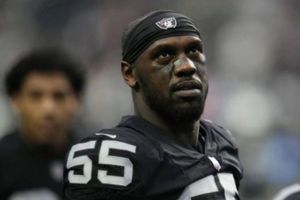 ¡Vaya lujo! Chandler Jones adquiere cadena de diamantes de más de un millón de dólares