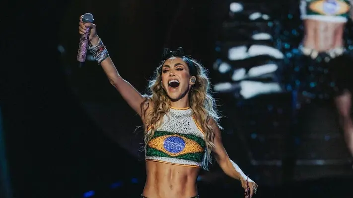 RBD: Anahí abandona concierto en Brasil y sale en ambulancia