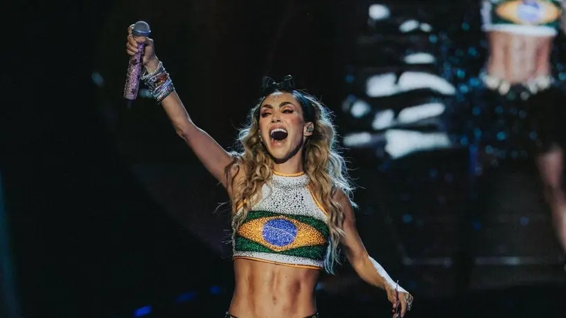 RBD: Anahí abandona concierto en Brasil y sale en ambulancia