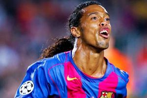 Ronaldinho, sin dinero en el banco y con deudas al fisco