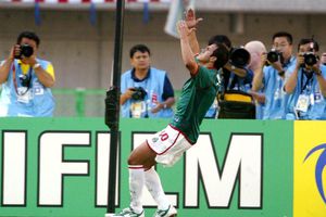 FIFA felicitó a Cuauhtémoc Blanco por su cumpleaños