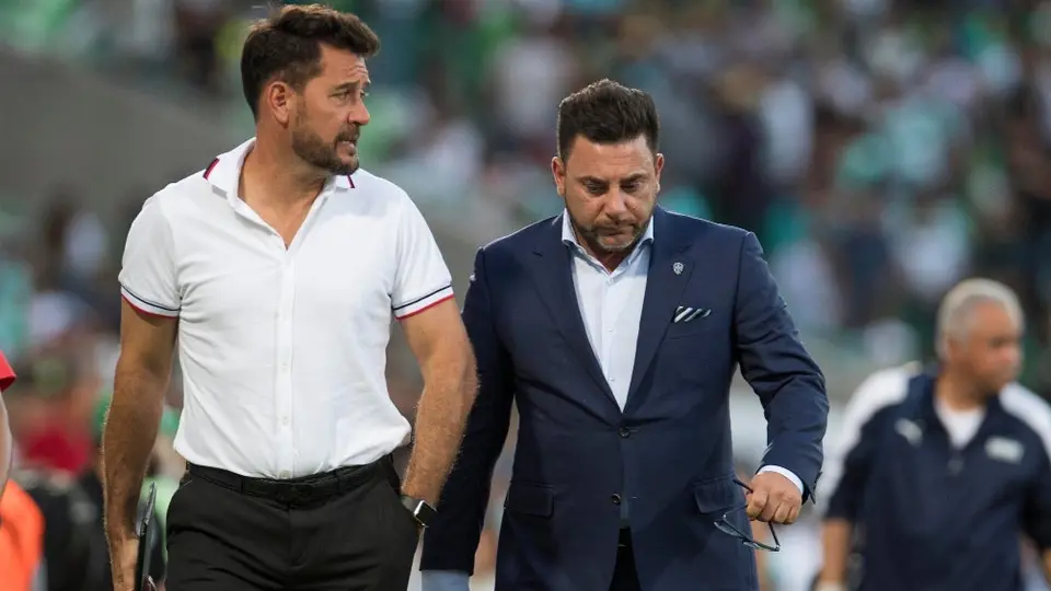 Pumas: 'Turco' Mohamed se lleva el espíritu, pero deja a su Cuerpo Técnico en la UNAM
