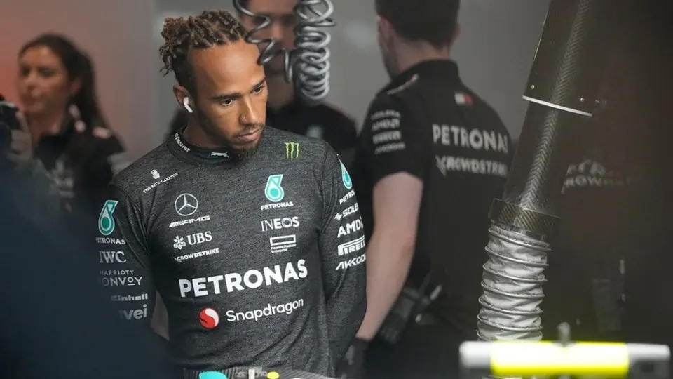Lewis Hamilton desmiente a Christian Horner: "Nadie de mi equipo ha hablado con él"
