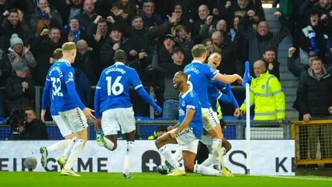 Premier League: Everton vence a Chelsea y sale de la zona de descenso