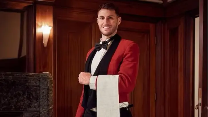 ¿Adiós al futbol? Santiago Giménez se 'luce' y 'será el anfitrión' del nuevo hotel del Feyenoord