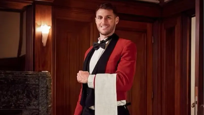¿Adiós al futbol? Santiago Giménez se 'luce' y 'será el anfitrión' del nuevo hotel del Feyenoord