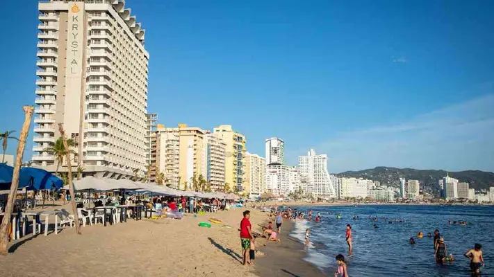 ¡Acapulco está de pie! Turistas dejaron derrama económica de más de 500 mdp durante fin de año