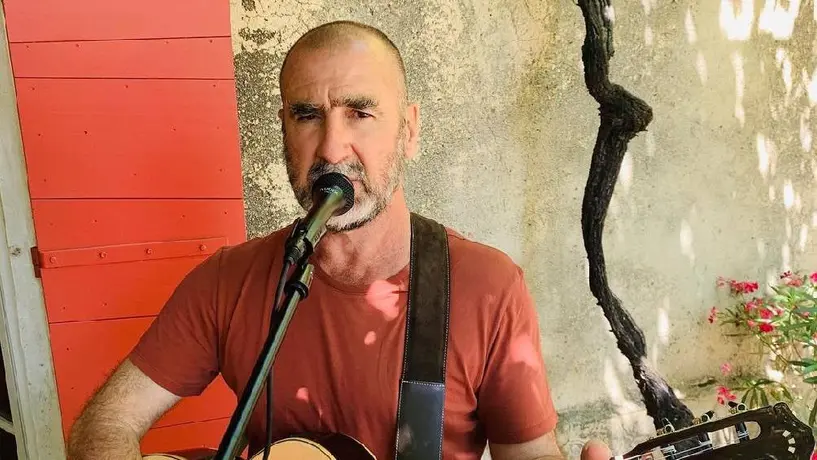 Eric Cantona: Especialistas critican al exfutbolista en su faceta como cantante