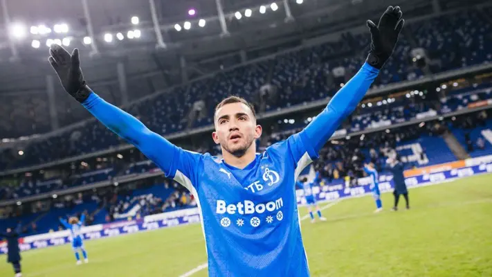 Luis Chávez anota golazo durante amistoso con el Dynamo de Moscú