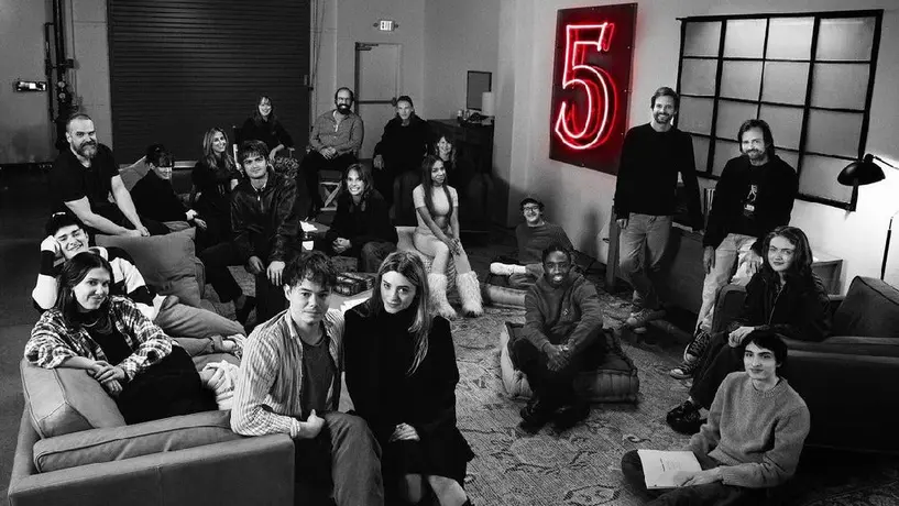 ‘Stranger Things’ anuncia nueva temporada… ¡pero causa burlas por la edad de sus integrantes!