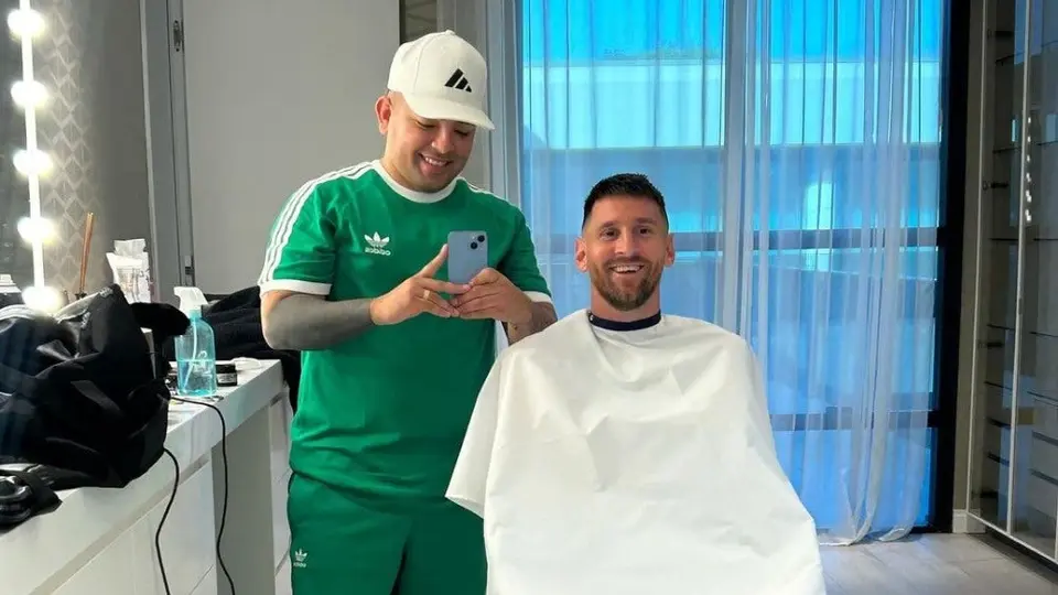 ¡Nuevo look! Lionel Messi estrena nuevo corte de pelo en Navidad