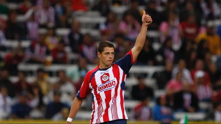 Messi, Vela, Neymar y Cristiano Ronaldo 'le dan la bienvenida' a 'Chicharito' en su regreso a Chivas