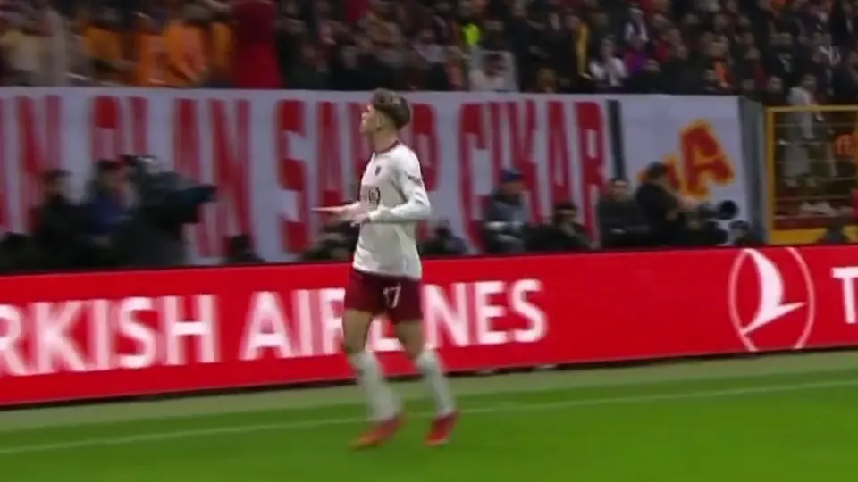 ¡A lo CR7! Alejandro Garnacho celebra su gol frente al Galatasaray como Cristiano Ronaldo