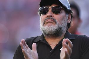 Hijas de Maradona explotan y responden a Mauricio Macri: "Eres un cartonero"