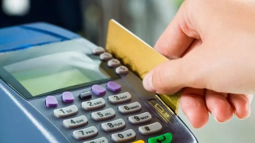 ¿Cuánto dinero puedo tener en mi tarjeta de débito sin que me investigue el SAT?
