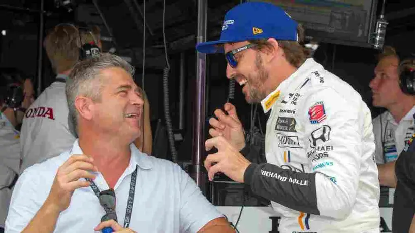 El emotivo mensaje de despedida de Fernando Alonso a Gil de Ferrán, su mentor
