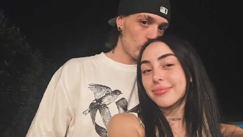 ¡Pura Doble P! Peso Pluma y Nicki Nicole reciben el 2024 más enamorados que nunca