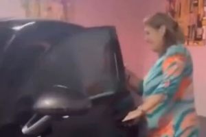 ¡Buen hijo! Cristiano Ronaldo le regala una lujosa camioneta a su mamá