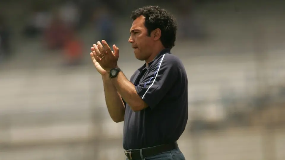 ¡Levanta la mano! Hugo Sánchez critica la ausencia de entrenadores mexicanos en Pumas