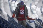 ¡Todo por jugar! Buffalo Bills siguen pidiendo ayuda para palear nieve en el estadio