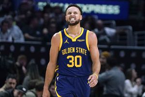 ¡Terminó la racha! Stephen Curry terminó un partido sin triples por primera vez en 268 partidos